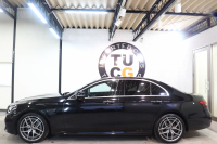 メルセデスベンツ Eクラス E200 ｽﾎﾟｰﾂ AMGﾗｲﾝｲﾝﾃﾘｱ&ｴｸｽｸﾙｰｼﾌﾞ&ﾚｰﾀﾞｰｾｰﾌﾃｨPKG　BSG搭載 後期 ｷｰﾚｽｺﾞｰ 黒本革 ﾍｯﾄﾞｱｯﾌﾟD MBUXﾅﾋﾞTV ｽﾏﾎ連携 ﾌﾞﾙﾒｽﾀｰ 360ｶﾒﾗ PTS LEDﾗｲﾄ 自動ﾄﾗﾝｸ AMGｴｱﾛ&19AW ﾜｲﾔﾚｽ充電 9AT　2年保証