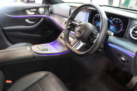 メルセデスベンツ Eクラス E200 ｽﾎﾟｰﾂ AMGﾗｲﾝｲﾝﾃﾘｱ&ｴｸｽｸﾙｰｼﾌﾞ&ﾚｰﾀﾞｰｾｰﾌﾃｨPKG　BSG搭載 後期 ｷｰﾚｽｺﾞｰ 黒本革 ﾍｯﾄﾞｱｯﾌﾟD MBUXﾅﾋﾞTV ｽﾏﾎ連携 ﾌﾞﾙﾒｽﾀｰ 360ｶﾒﾗ PTS LEDﾗｲﾄ 自動ﾄﾗﾝｸ AMGｴｱﾛ&19AW ﾜｲﾔﾚｽ充電 9AT　2年保証