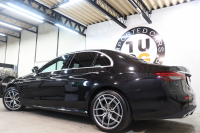 メルセデスベンツ Eクラス E200 ｽﾎﾟｰﾂ AMGﾗｲﾝｲﾝﾃﾘｱ&ｴｸｽｸﾙｰｼﾌﾞ&ﾚｰﾀﾞｰｾｰﾌﾃｨPKG　BSG搭載 後期 ｷｰﾚｽｺﾞｰ 黒本革 ﾍｯﾄﾞｱｯﾌﾟD MBUXﾅﾋﾞTV ｽﾏﾎ連携 ﾌﾞﾙﾒｽﾀｰ 360ｶﾒﾗ PTS LEDﾗｲﾄ 自動ﾄﾗﾝｸ AMGｴｱﾛ&19AW ﾜｲﾔﾚｽ充電 9AT　2年保証