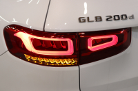 メルセデスベンツ GLB GLB200d 4MATIC AMGﾗｲﾝ AMGﾚｻﾞｰｴｸｽｸﾙｰｼﾌﾞ&ﾅﾋﾞｹﾞｰｼｮﾝ&ﾚｰﾀﾞｰｾｰﾌﾃｨPKG　ｷｰﾚｽｺﾞｰ 赤/黒本革 ﾊﾟﾉﾗﾏSR ﾍｯﾄﾞｱｯﾌﾟD MBUXﾅﾋﾞTV ｽﾏﾎ連携 360ｶﾒﾗ PTS LEDﾗｲﾄ ﾊﾝｽﾞﾌﾘｰA AMGｴｱﾛ&19AW ﾜｲﾔﾚｽ充電 8AT　新車保証継承可
