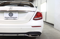 メルセデスベンツ Eクラス E200 AVG AMGﾗｲﾝ ｴｸｽｸﾙｰｼﾌﾞ&ﾚｰﾀﾞｰｾｰﾌﾃｨPKG　BSG搭載 中期 NEWｽﾃｱﾘﾝｸﾞ ｷｰﾚｽｺﾞｰ 黒本革 ﾍｯﾄﾞｱｯﾌﾟD HDDﾅﾋﾞTV ｽﾏﾎ連携 ﾌﾞﾙﾒｽﾀｰ 360ｶﾒﾗ PTS LEDﾗｲﾄ 自動ﾄﾗﾝｸ AMGｴｱﾛ&19AW ﾀﾞｲﾅﾐｯｸｾﾚｸﾄ 9AT　2年保証