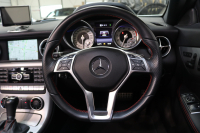 メルセデスベンツ SLKクラス SLK200 ｴｸｽｸﾙｰｼﾌﾞ AMGｽﾎﾟｰﾂ&ﾚｰﾀﾞｰｾｰﾌﾃｨPKG　中期 黒本革 ｴｱｽｶｰﾌ ﾏｼﾞｯｸｽｶｲR HDDﾅﾋﾞTV BT音楽 DSRC ｷｾﾉﾝ AMGｴｱﾛ&18AW ﾄﾗﾝｸｽﾎﾟｲﾗｰ ｴｱｶﾞｲﾄﾞ ﾊﾟﾅﾒﾘｶｰﾅｸﾞﾘﾙ ｷｰﾚｽｺﾞｰ　2年保証