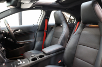 AMG Aクラス A45 4MATIC ﾚｰﾀﾞｰｾｰﾌﾃｨPKG　1ｵｰﾅｰ 黒本革 ﾊﾟﾉﾗﾏSR HDDﾅﾋﾞTV BT音楽 Bｶﾒﾗ PTS DSRC ｷｾﾉﾝﾗｲﾄ ﾚｯﾄﾞｼｰﾄﾍﾞﾙﾄ AMG専用装備&ﾁｭｰﾆﾝｸﾞ 7AT　2年保証