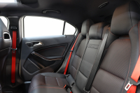 AMG Aクラス A45 4MATIC ﾚｰﾀﾞｰｾｰﾌﾃｨPKG　1ｵｰﾅｰ 黒本革 ﾊﾟﾉﾗﾏSR HDDﾅﾋﾞTV BT音楽 Bｶﾒﾗ PTS DSRC ｷｾﾉﾝﾗｲﾄ ﾚｯﾄﾞｼｰﾄﾍﾞﾙﾄ AMG専用装備&ﾁｭｰﾆﾝｸﾞ 7AT　2年保証