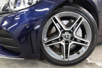 メルセデスベンツ Cクラス C200ｽﾃｰｼｮﾝﾜｺﾞﾝ AVG AMGﾗｲﾝ ﾚｻﾞｰｴｸｽｸﾙｰｼﾌﾞ&ﾚｰﾀﾞｰｾｰﾌﾃｨPKG　BSG搭載 後期 ｷｰﾚｽｺﾞｰ 黒本革 ﾍｯﾄﾞｱｯﾌﾟD HDDﾅﾋﾞTV ｽﾏﾎ連携 ﾌﾞﾙﾒｽﾀｰ ﾊﾞｯｸｶﾒﾗ PTS LEDﾗｲﾄ ﾊﾝｽﾞﾌﾘｰA AMGｴｱﾛ&18AW 希少色ｶﾊﾞﾝｻｲﾄﾌﾞﾙｰ 9AT　2年保証