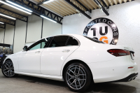 メルセデスベンツ Eクラス E220d ｽﾎﾟｰﾂ AMGﾗｲﾝｲﾝﾃﾘｱ&ｴｸｽｸﾙｰｼﾌﾞ&ﾚｰﾀﾞｰｾｰﾌﾃｨPKG　後期 1ｵｰﾅｰ MEｺﾈｸﾄ ｷｰﾚｽｺﾞｰ 黒本革 ﾍｯﾄﾞｱｯﾌﾟD MBUXﾅﾋﾞTV&ARﾅﾋﾞ ｽﾏﾎ連携 ﾌﾞﾙﾒｽﾀｰ 360ｶﾒﾗ PTS LEDﾗｲﾄ 自動ﾄﾗﾝｸ AMGｴｱﾛ&19AW ﾜｲﾔﾚｽ充電 9AT　2年保証