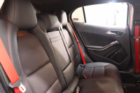 AMG GLA GLA45 4MATIC ｴﾃﾞｨｼｮﾝ1 ﾚｰﾀﾞｰｾｰﾌﾃｨPKG　300台限定車 専用黒本革 HDDﾅﾋﾞTV ﾊﾞｯｸｶﾒﾗ PTS ｷｾﾉﾝﾗｲﾄ 自動Rｹﾞｰﾄ AMG専用装備&ﾁｭｰﾆﾝｸﾞ 専用ｴｱﾛ&ﾃﾞｶｰﾙ 7AT　2年保証