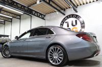 メルセデスベンツ Sクラス S560ﾛﾝｸﾞ AMGﾗｲﾝ ｼｮｰﾌｧｰ＆ﾚｰﾀﾞｰｾｰﾌﾃｨPKG　後期 ｷｰﾚｽｺﾞｰ 黒本革 ﾍﾞﾝﾁﾚｰﾀｰ ﾊﾟﾉﾗﾏSR HUD HDDﾅﾋﾞTV ｽﾏﾎ連携 ﾌﾞﾙﾒｽﾀｰ 360ｶﾒﾗ PTS LEDﾗｲﾄ ﾊﾝｽﾞﾌﾘｰA AMGｴｱﾛ&20AW ﾘｱﾓﾆﾀｰ×2 ｴｱｻｽ 9AT 希少色ｾﾚﾅｲﾄｸﾞﾚｰ　2年保証