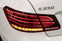メルセデスベンツ Eクラス E250ｶﾌﾞﾘｵﾚ AMGｽﾎﾟｰﾂ&ﾚｰﾀﾞｰｾｰﾌﾃｨPKG　後期 ｷｰﾚｽｺﾞｰ 黒本革 Sﾋｰﾀｰ&ｴｱｽｶｰﾌ HDDﾅﾋﾞTV BT音楽 ｽﾏﾎ連携 360ｶﾒﾗ PTS LEDﾗｲﾄ AMGｴｱﾛ&18AW ﾄﾞﾗﾌﾄｽﾄｯﾌﾟ 黒幌 7AT　2年保証