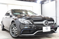 AMG Cクラス C63 ｴｸｽｸﾙｰｼﾌﾞ&ﾚｰﾀﾞｰｾｰﾌﾃｨPKG　ｷｰﾚｽｺﾞｰ 黒本革 ﾊﾟﾉﾗﾏSR ﾍｯﾄﾞｱｯﾌﾟD HDDﾅﾋﾞTV BT音楽 ﾌﾞﾙﾒｽﾀｰ ﾊﾞｯｸｶﾒﾗ PTS LEDﾗｲﾄ ﾊﾝｽﾞﾌﾘｰA AMG専用装備&ﾁｭｰﾆﾝｸﾞﾀﾞｲﾅﾐｯｸｾﾚｸﾄ　2年保証