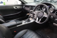 メルセデスベンツ SLKクラス SLK200 ｴｸｽｸﾙｰｼﾌﾞ AMGｽﾎﾟｰﾂ&ﾚｰﾀﾞｰｾｰﾌﾃｨPKG　中期 1ｵｰﾅｰ 黒本革 ｴｱｽｶｰﾌ ﾏｼﾞｯｸｽｶｲR HDDﾅﾋﾞTV BT音楽 PTS DSRC ｷｾﾉﾝ AMGｴｱﾛ&18AW ｴｱｶﾞｲﾄﾞ ﾊﾟﾄﾞﾙｼﾌﾄ 7AT　2年保証