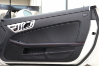 メルセデスベンツ SLKクラス SLK200 AMGｽﾎﾟｰﾂ&ﾚｰﾀﾞｰｾｰﾌﾃｨPKG　中期 ｷｰﾚｽｺﾞｰ 黒本革 ｴｱｽｶｰﾌ ｼｰﾄﾋｰﾀｰ ﾏｼﾞｯｸｽｶｲR HDDﾅﾋﾞTV BT音楽 PTS DSRC ｷｾﾉﾝﾗｲﾄ&ｳｫｯｼｬｰ AMGｴｱﾛ&18AW ﾚｯﾄﾞｼｰﾄﾍﾞﾙﾄ 7AT　2年保証