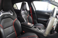AMG GLA GLA45 4MATIC ｴﾃﾞｨｼｮﾝ1 AMGﾚｻﾞｰｴｸｽｸﾙｰｼﾌﾞ&ﾍﾞｰｼｯｸ&ﾚｰﾀﾞｰｾｰﾌﾃｨPKG　300台限定車 専用黒本革 HDDﾅﾋﾞTV ﾊﾞｯｸｶﾒﾗ PTS ｷｾﾉﾝﾗｲﾄ 自動Rｹﾞｰﾄ AMG専用装備&ﾁｭｰﾆﾝｸﾞ 専用ｴｱﾛ&20AW ﾊﾟﾅﾒﾘｶｰﾅｸﾞﾘﾙ 7AT　2年保証