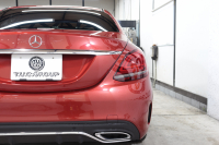 メルセデスベンツ Cクラス C200 ﾛｰﾚｳｽｴﾃﾞｨｼｮﾝ ｽﾎﾟｰﾂﾌﾟﾗｽ&ﾚｰﾀﾞｰｾｰﾌﾃｨPKG　特別仕様車 BSG搭載 後期 ｷｰﾚｽｺﾞｰ 黒革 ｼｰﾄﾋｰﾀｰ ﾍｯﾄﾞｱｯﾌﾟD HDDﾅﾋﾞTV ｽﾏﾎ連携 Bｶﾒﾗ PTS LEDﾗｲﾄ ﾊﾝｽﾞﾌﾘｰA AMGｴｱﾛ&18AW ｴｱｻｽ 9AT 希少色ﾋﾔｼﾝｽﾚｯﾄﾞ　2年保証
