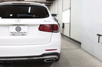 メルセデスベンツ GLC GLC220d 4MATIC AMGﾗｲﾝ ﾚｻﾞｰｴｸｽｸﾙｰｼﾌﾞ&ﾚｰﾀﾞｰｾｰﾌﾃｨPKG　後期 MEｺﾈｸﾄ ｷｰﾚｽｺﾞｰ 黒本革 ﾊﾟﾉﾗﾏSR MBUXﾅﾋﾞTV BT音楽 360ｶﾒﾗ PTS LEDﾗｲﾄ 自動Rｹﾞｰﾄ AMGｴｱﾛ&19AW ﾜｲﾔﾚｽ充電 9AT　2年保証