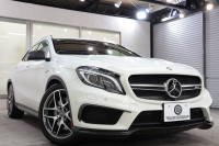 AMG GLA GLA45 4MATIC AMGﾚｻﾞｰｴｸｽｸﾙｰｼﾌﾞ&AMGｶｰﾎﾞﾝ&ﾍﾞｰｼｯｸ&ﾚｰﾀﾞｰｾｰﾌﾃｨPKG　中期 ｷｰﾚｽｺﾞｰ 黒本革 HDDﾅﾋﾞTV ﾊﾞｯｸｶﾒﾗ PTS ｷｾﾉﾝﾗｲﾄ 自動Rｹﾞｰﾄ AMG専用装備&ﾁｭｰﾆﾝｸﾞ AMGｴｱﾛ&19AW 7AT　2年保証